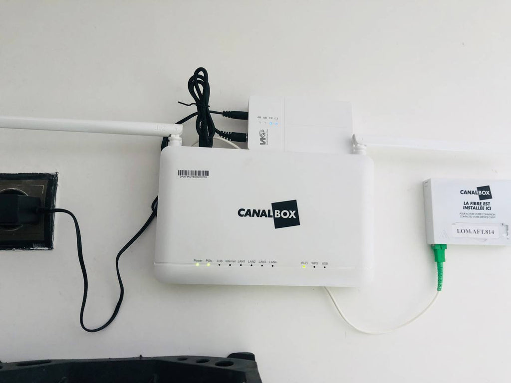 UPS: power wifi